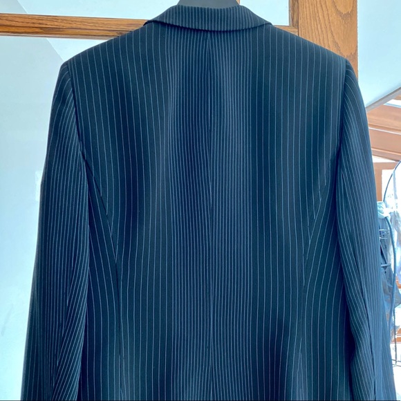 GARFIELD & MARKS for NORDSTROM | Black and blue pinstripe suit - Picture 4 of 10